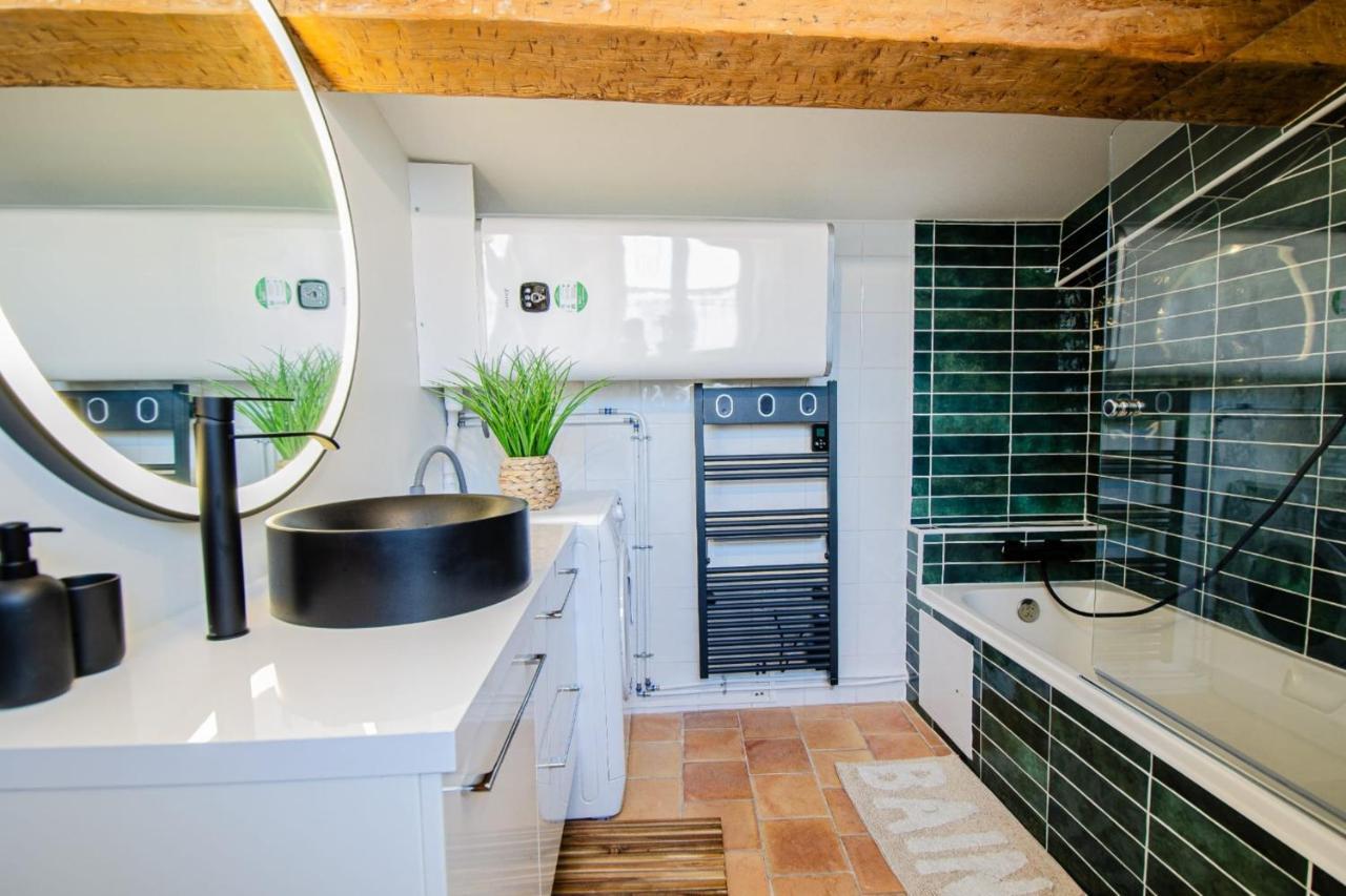 Appartement T2 Au Coeur D'ajaccio - Parking & Ac